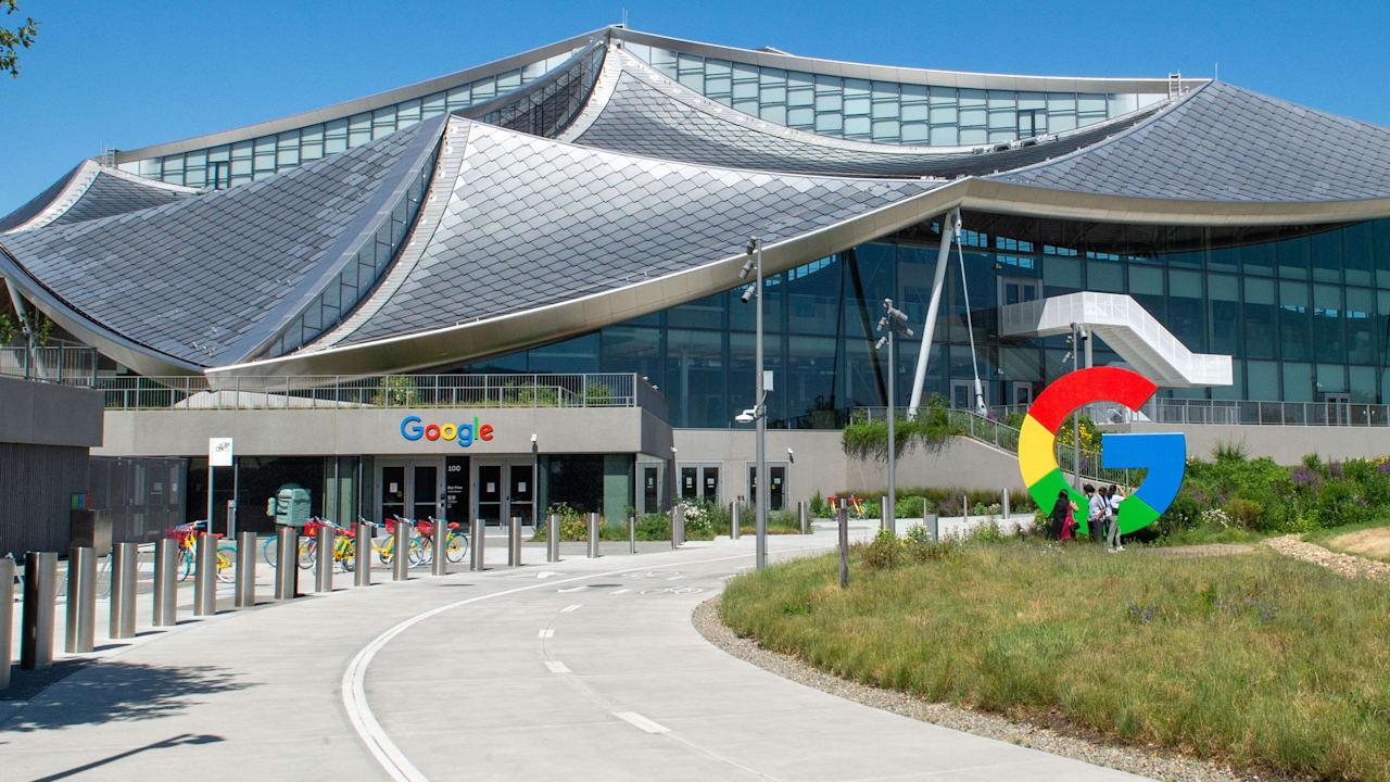 Alphabet humbet 10% në bursë, investimet në inteligjencën artificiale rëndojnë financat